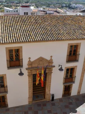 Suspensión de la Emisión de Certificados de Compatibilidad Urbanística para Viviendas Turísticas en Xàbia